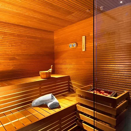 Atlantic & Hotell 3*