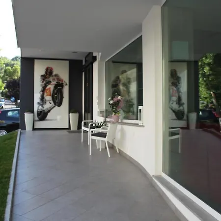 Atlantic & 3* 加比切马莱