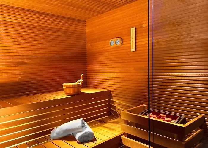 Atlantic & Hotell 3*